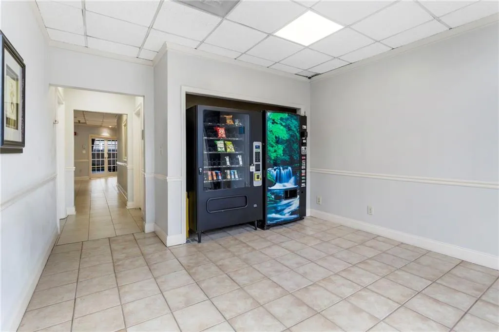 2479 Peachtree Road Ne Unit 1804, Atlanta, Georgia 30305, 3 Bedrooms Bedrooms, ,2 BathroomsBathrooms,Residential,For Sale,2479 Peachtree Road Ne Unit 1804,7631569