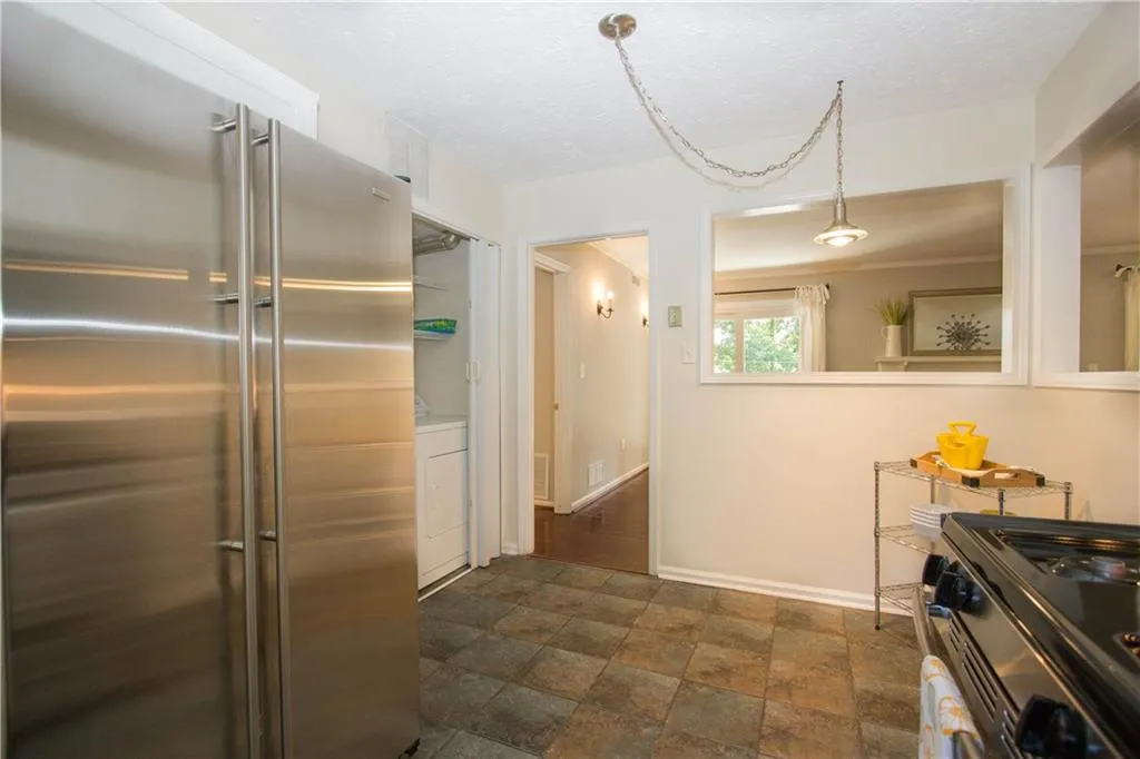 5400 Roswell Road Ne Unit N1, Sandy Springs, Georgia 30342, 2 Bedrooms Bedrooms, ,2 BathroomsBathrooms,Residential,Sold,5400 Roswell Road Ne Unit N1,5877913