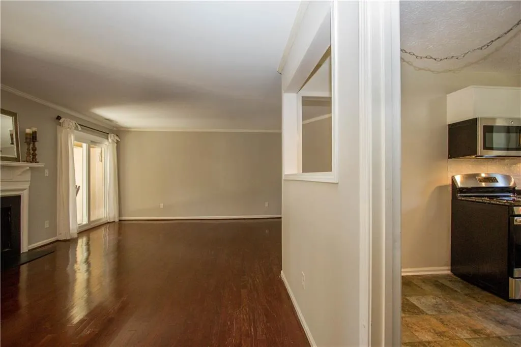 5400 Roswell Road Ne Unit N1, Sandy Springs, Georgia 30342, 2 Bedrooms Bedrooms, ,2 BathroomsBathrooms,Residential,Sold,5400 Roswell Road Ne Unit N1,5877913
