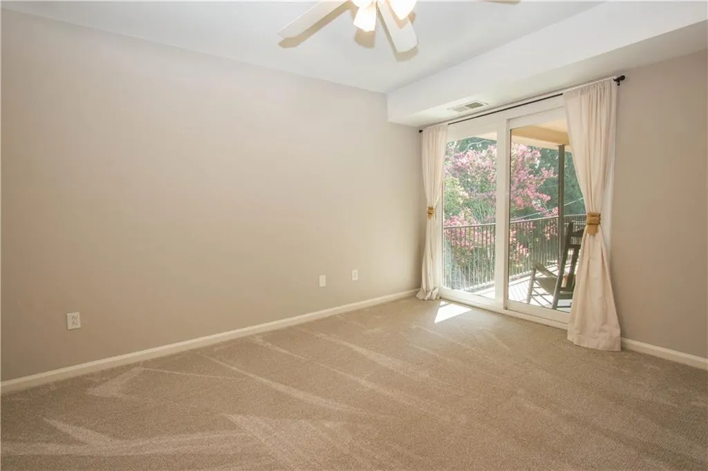 5400 Roswell Road Ne Unit N1, Sandy Springs, Georgia 30342, 2 Bedrooms Bedrooms, ,2 BathroomsBathrooms,Residential,Sold,5400 Roswell Road Ne Unit N1,5877913