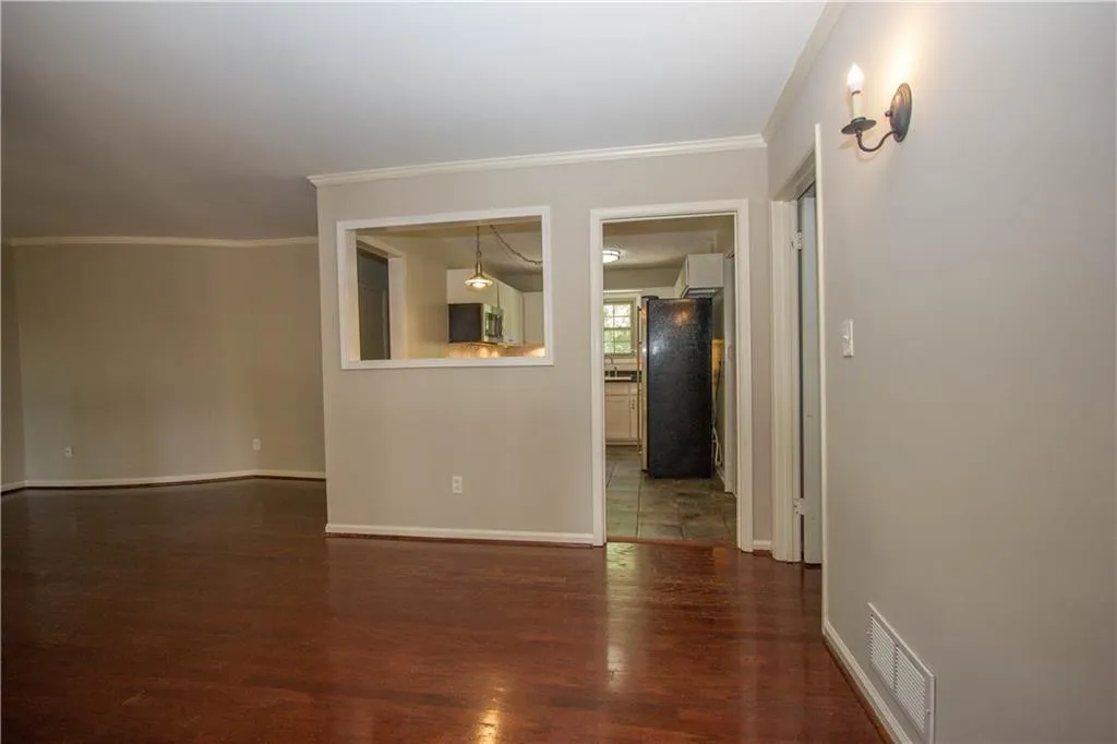 5400 Roswell Road Ne Unit N1, Sandy Springs, Georgia 30342, 2 Bedrooms Bedrooms, ,2 BathroomsBathrooms,Residential,Sold,5400 Roswell Road Ne Unit N1,5877913