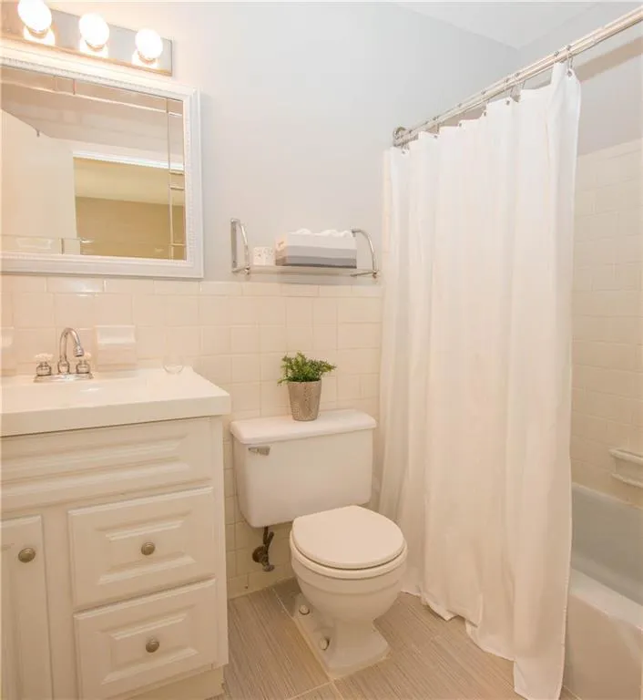 5400 Roswell Road Ne Unit N1, Sandy Springs, Georgia 30342, 2 Bedrooms Bedrooms, ,2 BathroomsBathrooms,Residential,Sold,5400 Roswell Road Ne Unit N1,5877913