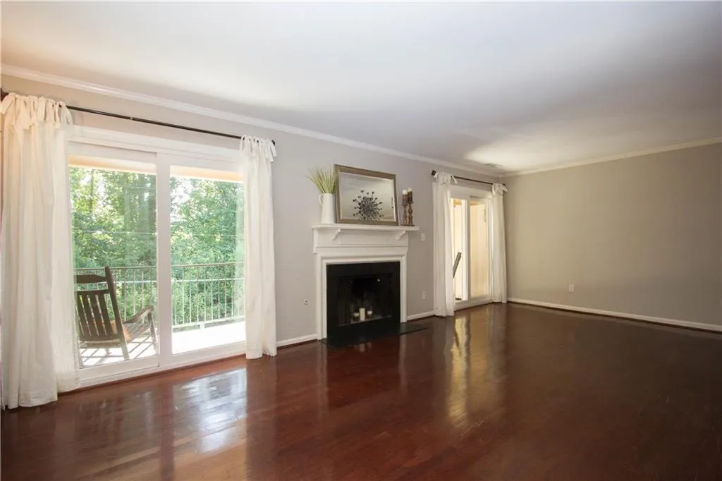5400 Roswell Road Ne Unit N1, Sandy Springs, Georgia 30342, 2 Bedrooms Bedrooms, ,2 BathroomsBathrooms,Residential,Sold,5400 Roswell Road Ne Unit N1,5877913