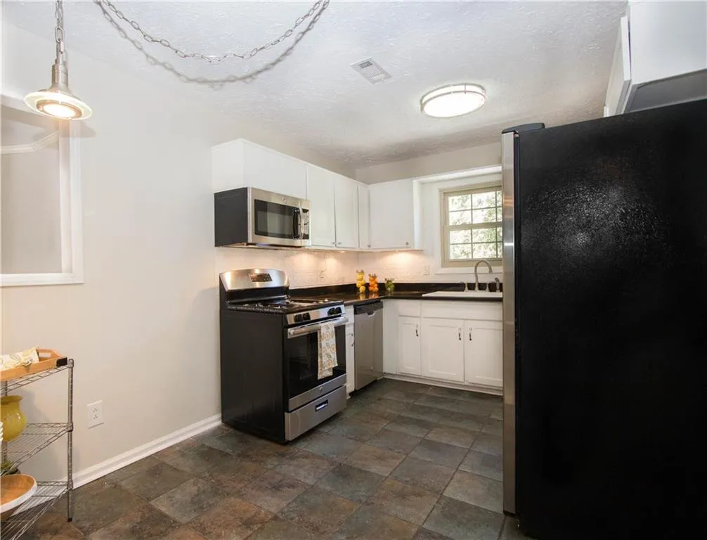 5400 Roswell Road Ne Unit N1, Sandy Springs, Georgia 30342, 2 Bedrooms Bedrooms, ,2 BathroomsBathrooms,Residential,Sold,5400 Roswell Road Ne Unit N1,5877913