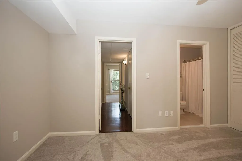 5400 Roswell Road Ne Unit N1, Sandy Springs, Georgia 30342, 2 Bedrooms Bedrooms, ,2 BathroomsBathrooms,Residential,Sold,5400 Roswell Road Ne Unit N1,5877913