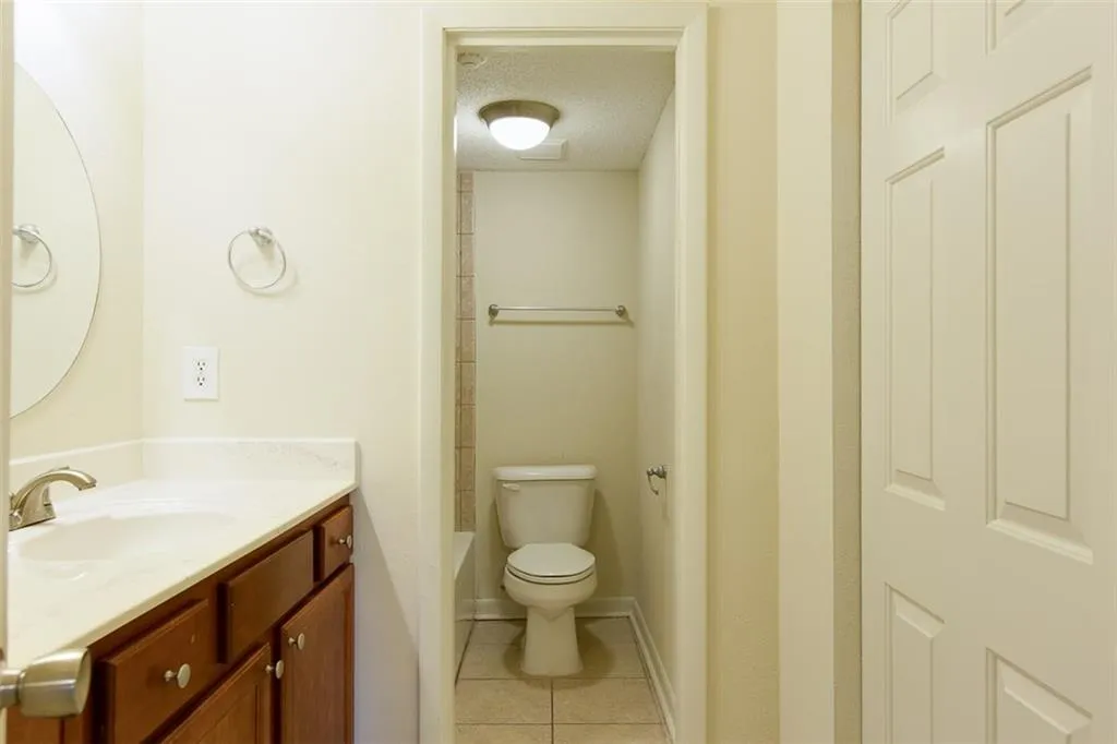 5095 Roswell Road Unit 207, Atlanta, Georgia 30342, 2 Bedrooms Bedrooms, ,2 BathroomsBathrooms,Residential,Sold,5095 Roswell Road Unit 207,5864862