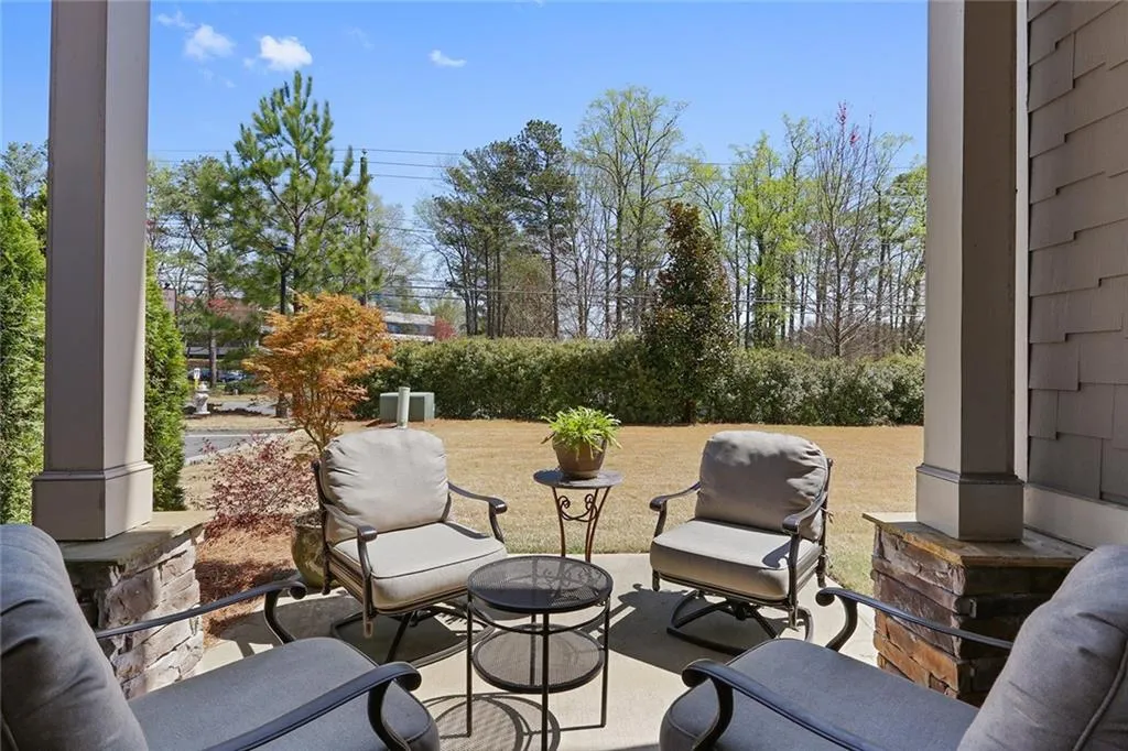 158 Barkley Lane, Sandy Springs, Georgia 30328, 3 Bedrooms Bedrooms, ,3 BathroomsBathrooms,Residential,Sold,158 Barkley Lane,6533984