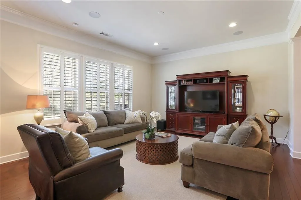 158 Barkley Lane, Sandy Springs, Georgia 30328, 3 Bedrooms Bedrooms, ,3 BathroomsBathrooms,Residential,Sold,158 Barkley Lane,6533984