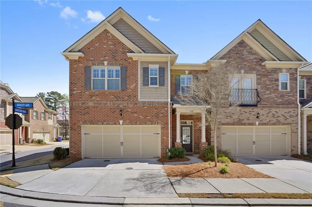 158 Barkley Lane, Sandy Springs, Georgia 30328, 3 Bedrooms Bedrooms, ,3 BathroomsBathrooms,Residential,Sold,158 Barkley Lane,6533984