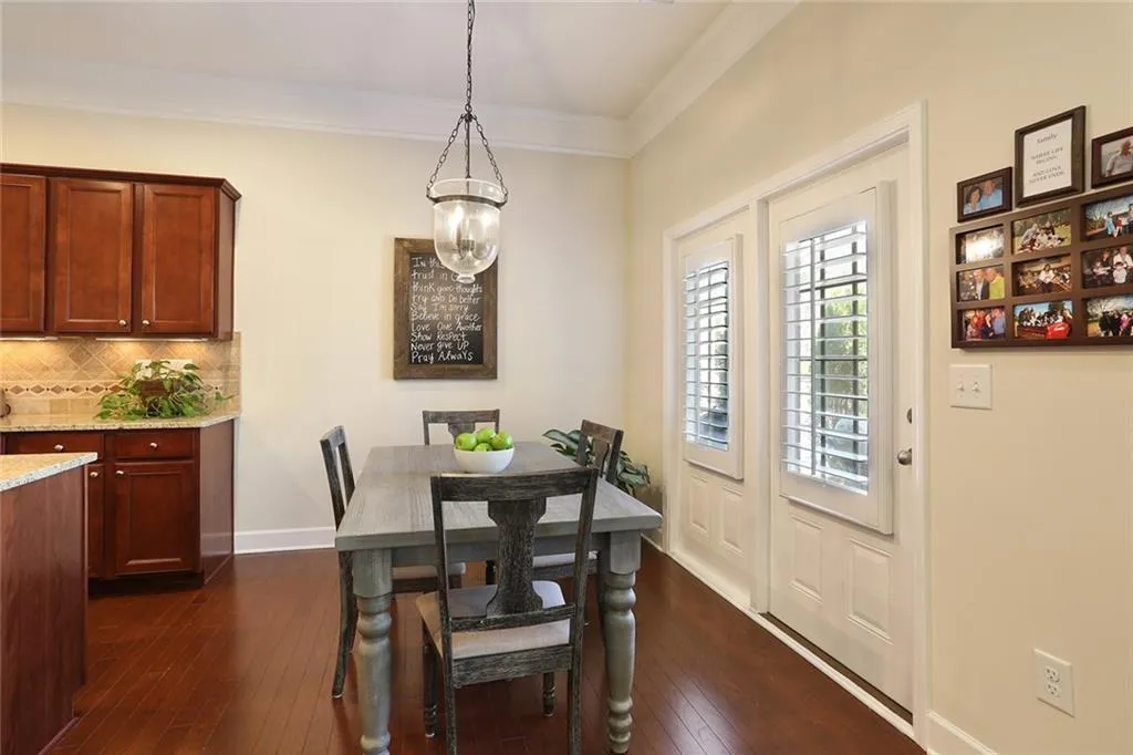 158 Barkley Lane, Sandy Springs, Georgia 30328, 3 Bedrooms Bedrooms, ,3 BathroomsBathrooms,Residential,Sold,158 Barkley Lane,6533984