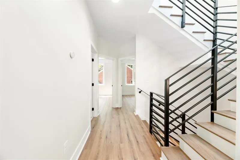 1645 Overlook Way Nw Unit 9, Atlanta, Georgia 30318, 3 Bedrooms Bedrooms, ,2 BathroomsBathrooms,Residential,For Sale,1645 Overlook Way Nw Unit 9,7606894