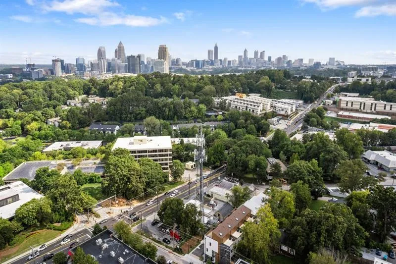 1645 Overlook Way Nw Unit 9, Atlanta, Georgia 30318, 3 Bedrooms Bedrooms, ,2 BathroomsBathrooms,Residential,For Sale,1645 Overlook Way Nw Unit 9,7606894