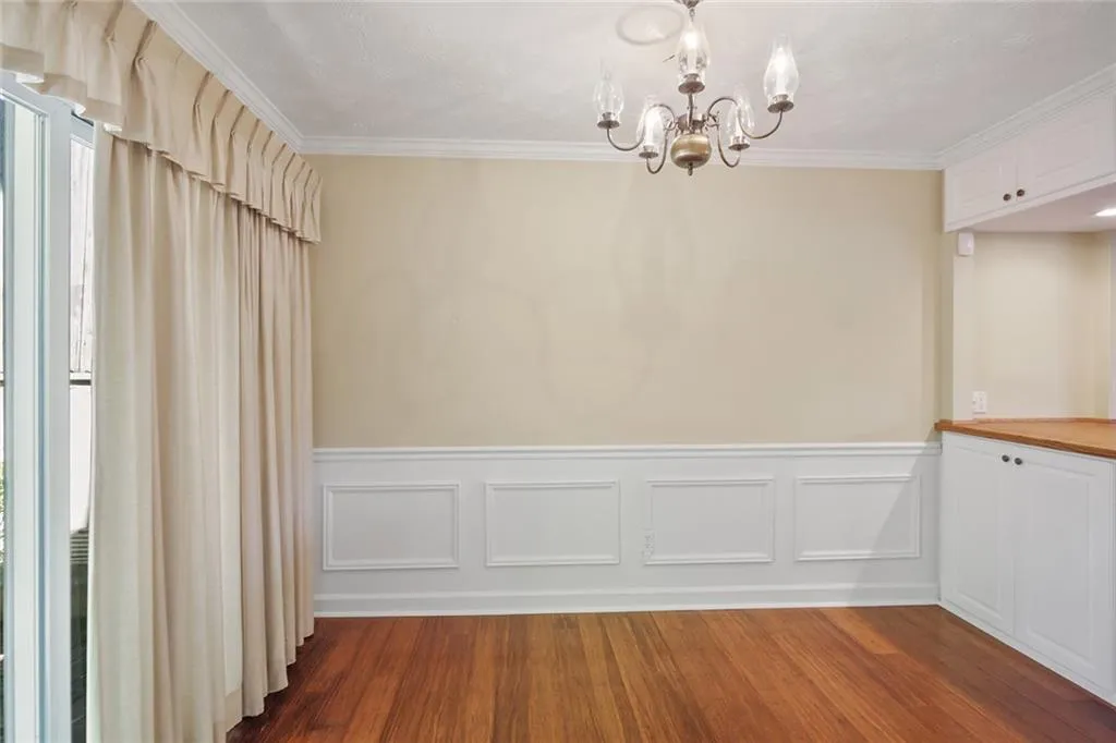 6208 Park Avenue Unit 2, Sandy Springs, Georgia 30342, 2 Bedrooms Bedrooms, ,1 BathroomBathrooms,Residential,Sold,6208 Park Avenue Unit 2,6941150