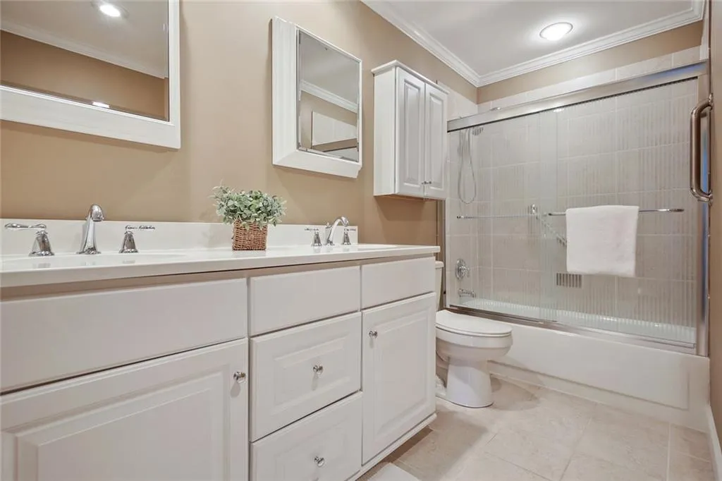 6208 Park Avenue Unit 2, Sandy Springs, Georgia 30342, 2 Bedrooms Bedrooms, ,1 BathroomBathrooms,Residential,Sold,6208 Park Avenue Unit 2,6941150