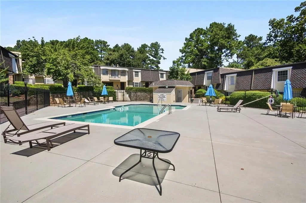 6208 Park Avenue Unit 2, Sandy Springs, Georgia 30342, 2 Bedrooms Bedrooms, ,1 BathroomBathrooms,Residential,Sold,6208 Park Avenue Unit 2,6941150