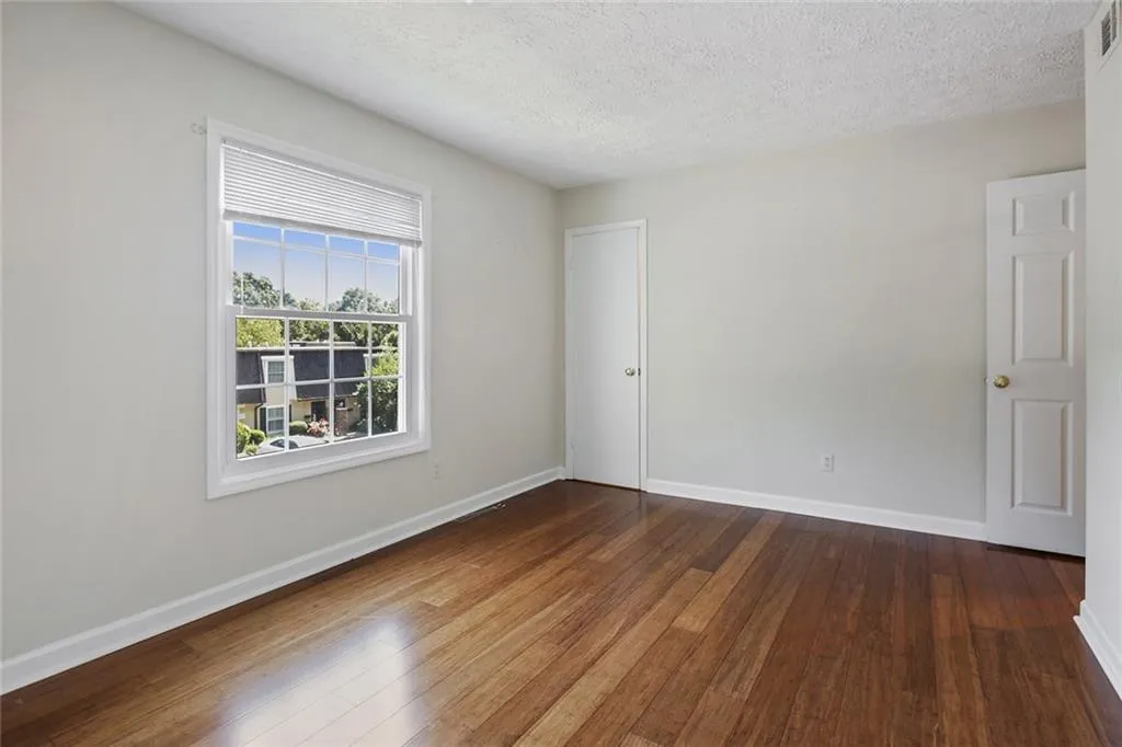 6208 Park Avenue Unit 2, Sandy Springs, Georgia 30342, 2 Bedrooms Bedrooms, ,1 BathroomBathrooms,Residential,Sold,6208 Park Avenue Unit 2,6941150