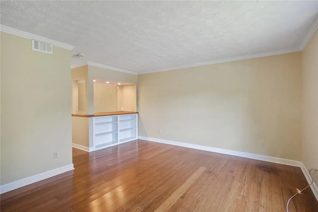 6208 Park Avenue Unit 2, Sandy Springs, Georgia 30342, 2 Bedrooms Bedrooms, ,1 BathroomBathrooms,Residential,Sold,6208 Park Avenue Unit 2,6941150