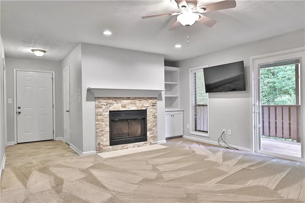 903 Woodcliff Drive, Sandy Springs, Georgia 30350, 2 Bedrooms Bedrooms, ,2 BathroomsBathrooms,Residential,Sold,903 Woodcliff Drive,6893571