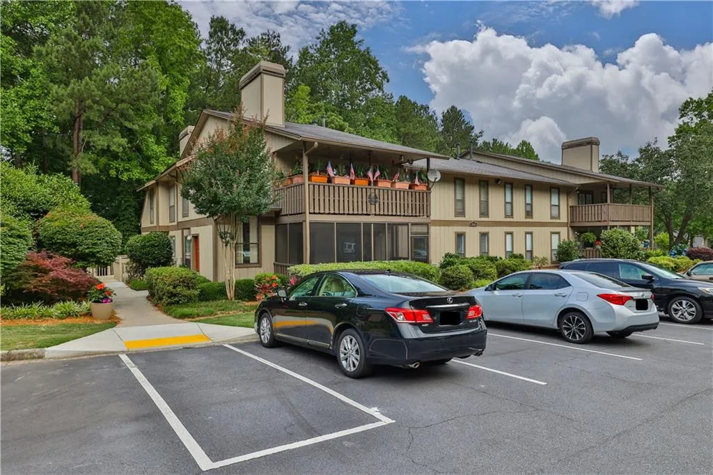 903 Woodcliff Drive, Sandy Springs, Georgia 30350, 2 Bedrooms Bedrooms, ,2 BathroomsBathrooms,Residential,Sold,903 Woodcliff Drive,6893571