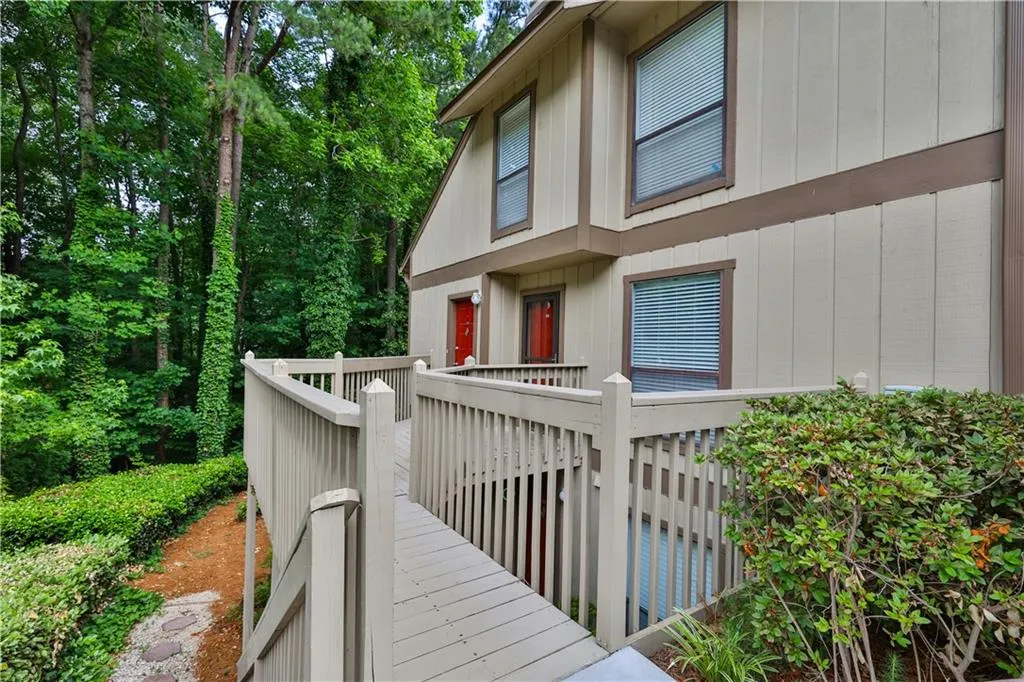 903 Woodcliff Drive, Sandy Springs, Georgia 30350, 2 Bedrooms Bedrooms, ,2 BathroomsBathrooms,Residential,Sold,903 Woodcliff Drive,6893571