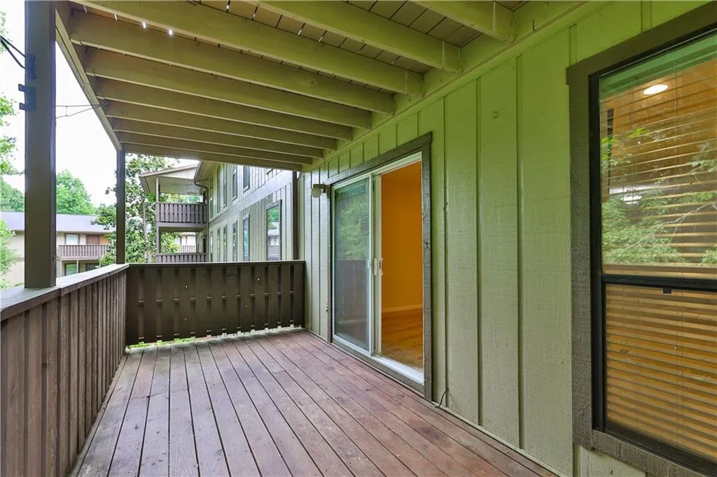 903 Woodcliff Drive, Sandy Springs, Georgia 30350, 2 Bedrooms Bedrooms, ,2 BathroomsBathrooms,Residential,Sold,903 Woodcliff Drive,6893571