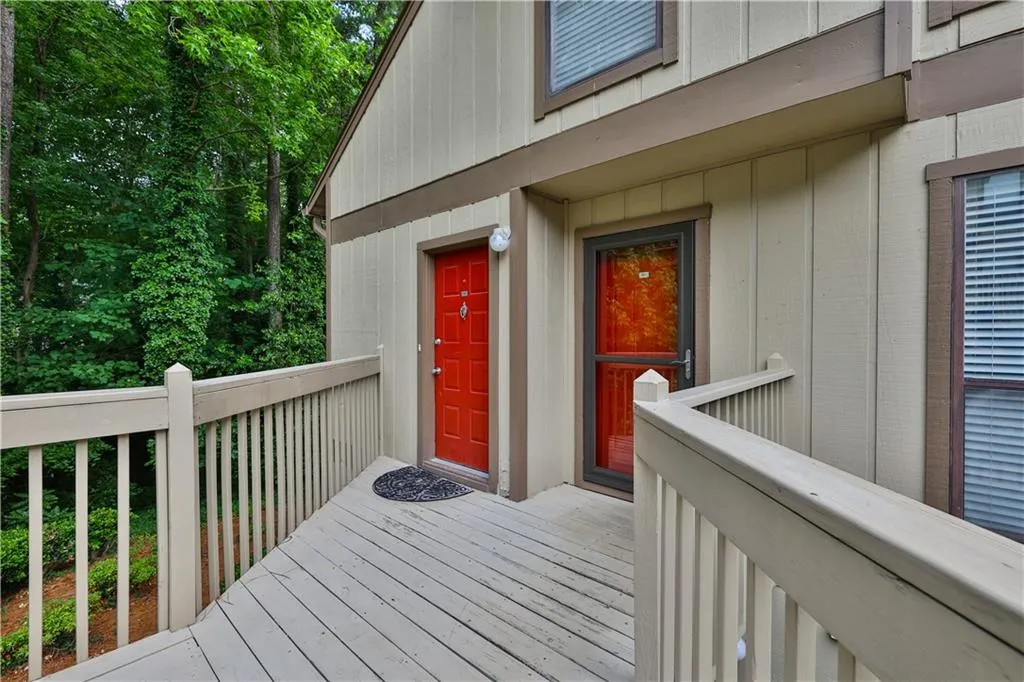 903 Woodcliff Drive, Sandy Springs, Georgia 30350, 2 Bedrooms Bedrooms, ,2 BathroomsBathrooms,Residential,Sold,903 Woodcliff Drive,6893571