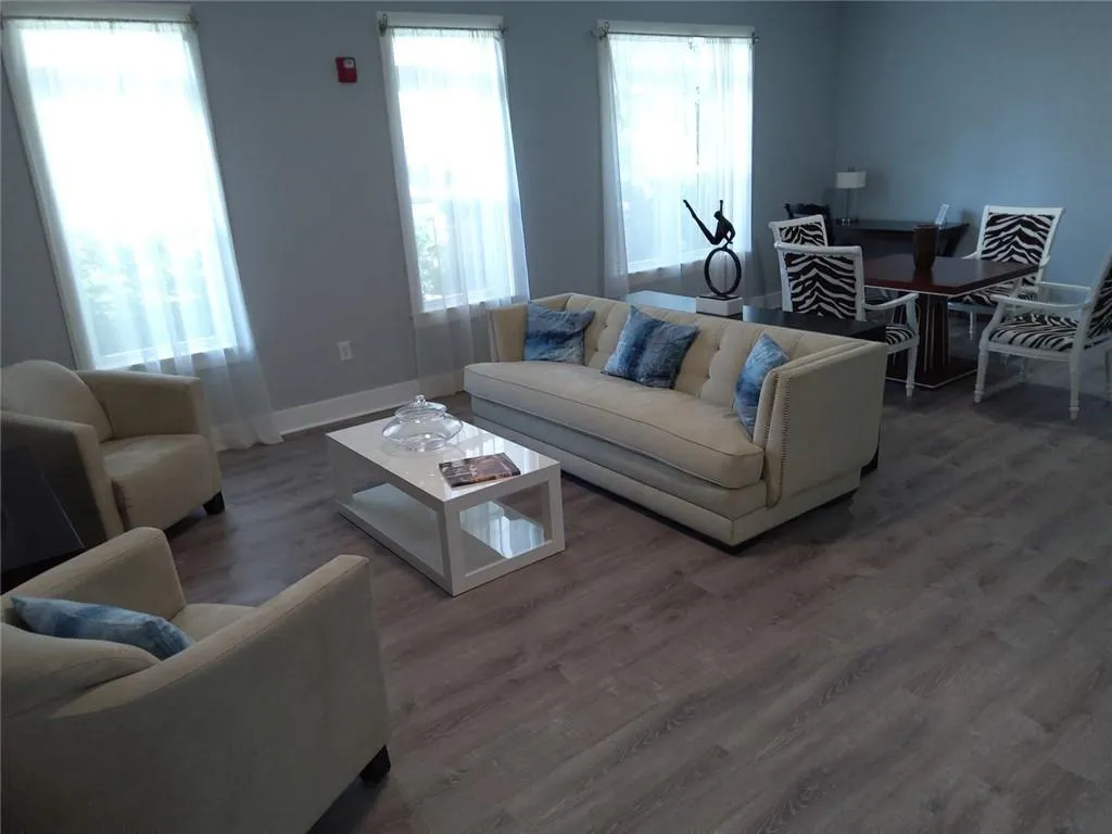 3655 Peachtree Road Unit 203, Atlanta, Georgia 30319, 2 Bedrooms Bedrooms, ,2 BathroomsBathrooms,Residential,For Sale,3655 Peachtree Road Unit 203,7578848