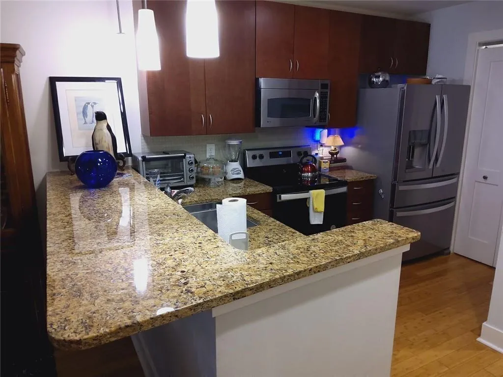 3655 Peachtree Road Unit 203, Atlanta, Georgia 30319, 2 Bedrooms Bedrooms, ,2 BathroomsBathrooms,Residential,For Sale,3655 Peachtree Road Unit 203,7578848