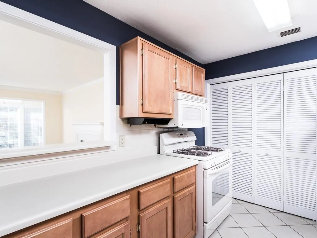 1404 Gettysburg Place Unit 1404, Sandy Springs, Georgia 30350, 2 Bedrooms Bedrooms, ,2 BathroomsBathrooms,Residential,Sold,1404 Gettysburg Place Unit 1404,5913064