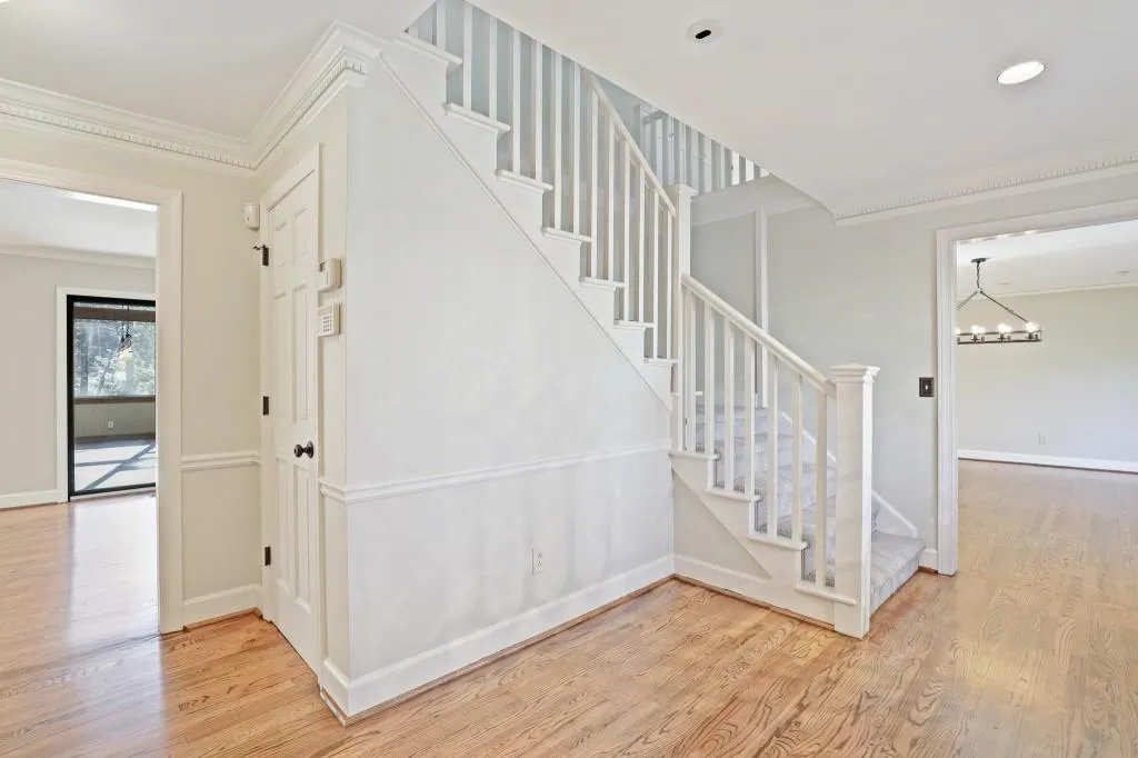 487 Cambridge Way, Sandy Springs, Georgia 30328, 4 Bedrooms Bedrooms, ,3 BathroomsBathrooms,Residential,Sold,487 Cambridge Way,6830229