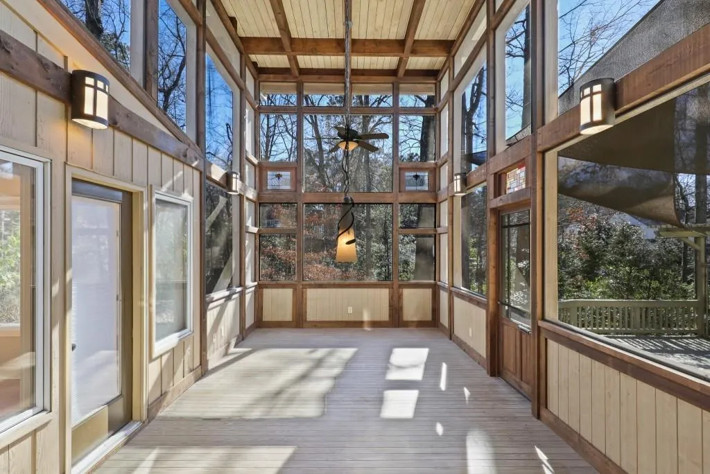 487 Cambridge Way, Sandy Springs, Georgia 30328, 4 Bedrooms Bedrooms, ,3 BathroomsBathrooms,Residential,Sold,487 Cambridge Way,6830229
