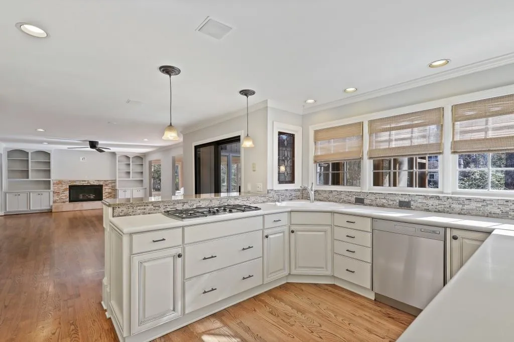 487 Cambridge Way, Sandy Springs, Georgia 30328, 4 Bedrooms Bedrooms, ,3 BathroomsBathrooms,Residential,Sold,487 Cambridge Way,6830229