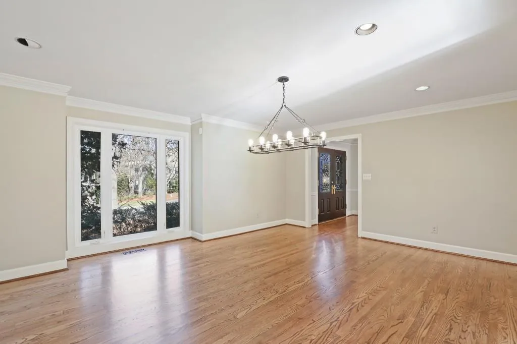 487 Cambridge Way, Sandy Springs, Georgia 30328, 4 Bedrooms Bedrooms, ,3 BathroomsBathrooms,Residential,Sold,487 Cambridge Way,6830229