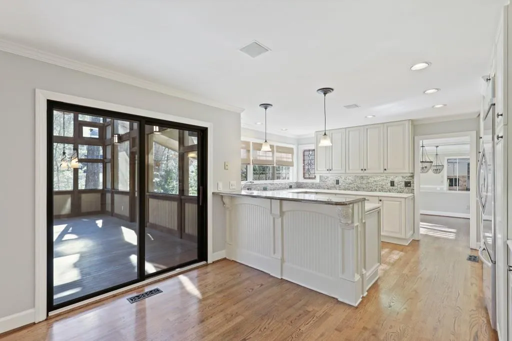 487 Cambridge Way, Sandy Springs, Georgia 30328, 4 Bedrooms Bedrooms, ,3 BathroomsBathrooms,Residential,Sold,487 Cambridge Way,6830229
