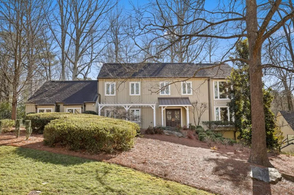 487 Cambridge Way, Sandy Springs, Georgia 30328, 4 Bedrooms Bedrooms, ,3 BathroomsBathrooms,Residential,Sold,487 Cambridge Way,6830229