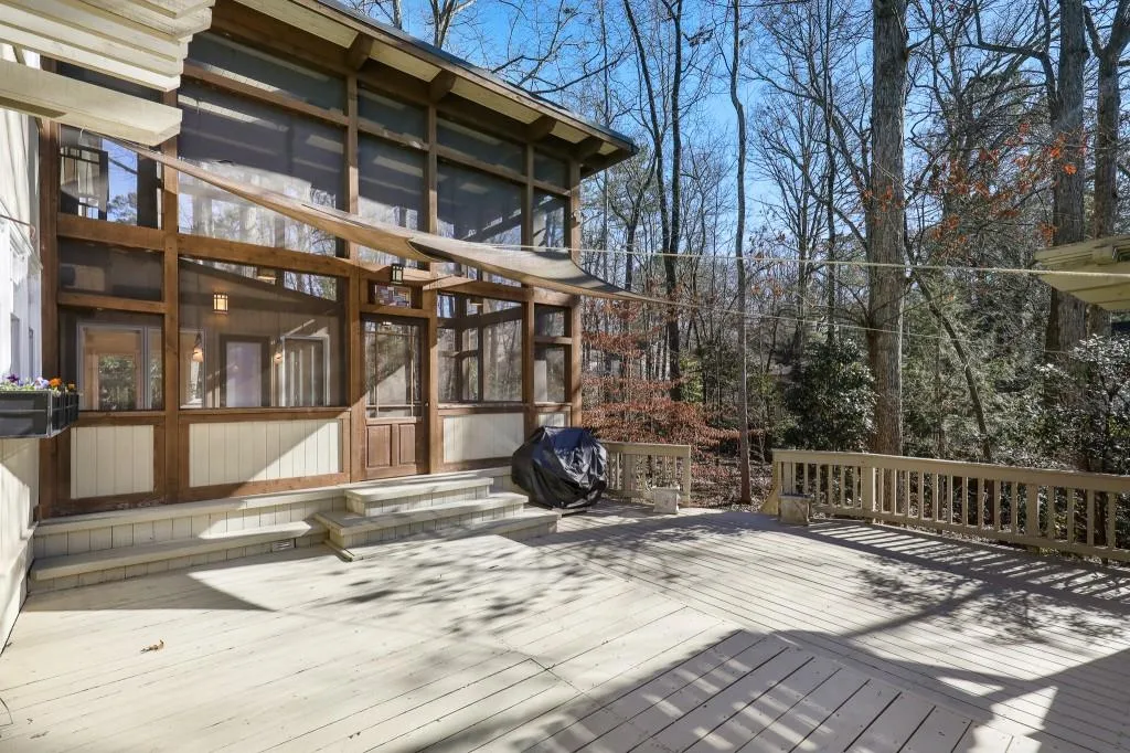 487 Cambridge Way, Sandy Springs, Georgia 30328, 4 Bedrooms Bedrooms, ,3 BathroomsBathrooms,Residential,Sold,487 Cambridge Way,6830229