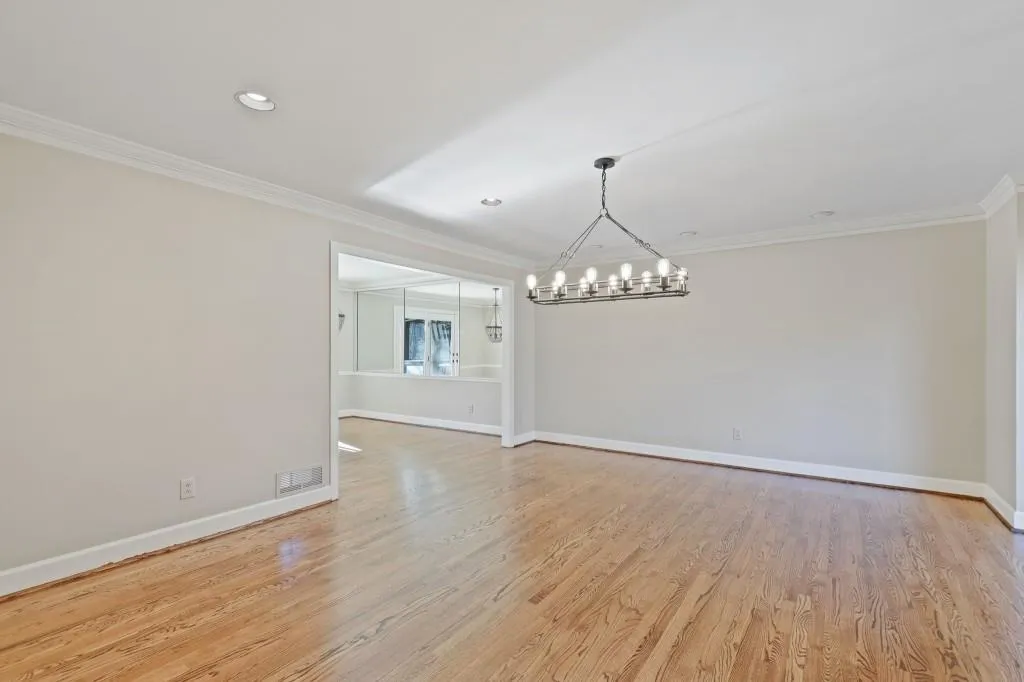 487 Cambridge Way, Sandy Springs, Georgia 30328, 4 Bedrooms Bedrooms, ,3 BathroomsBathrooms,Residential,Sold,487 Cambridge Way,6830229