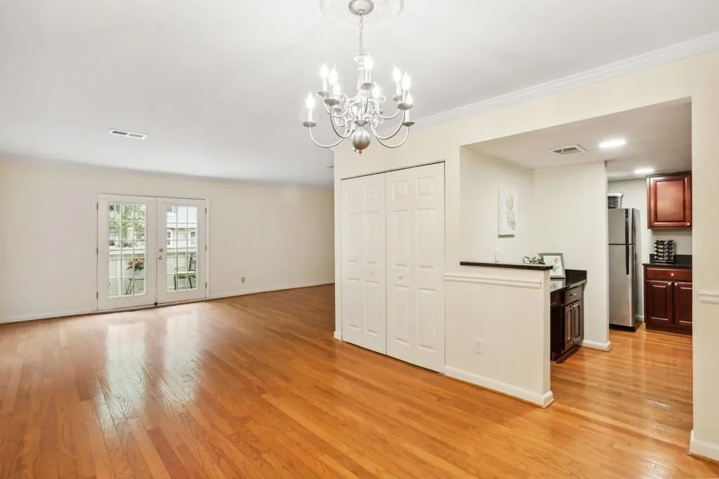 6900 Roswell Road Unit Q22, Sandy Springs, Georgia 30328, 2 Bedrooms Bedrooms, ,2 BathroomsBathrooms,Residential,Sold,6900 Roswell Road Unit Q22,7244031