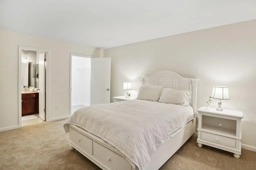6900 Roswell Road Unit Q22, Sandy Springs, Georgia 30328, 2 Bedrooms Bedrooms, ,2 BathroomsBathrooms,Residential,Sold,6900 Roswell Road Unit Q22,7244031