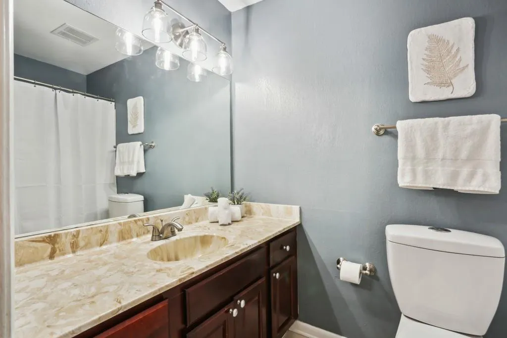 6900 Roswell Road Unit Q22, Sandy Springs, Georgia 30328, 2 Bedrooms Bedrooms, ,2 BathroomsBathrooms,Residential,Sold,6900 Roswell Road Unit Q22,7244031