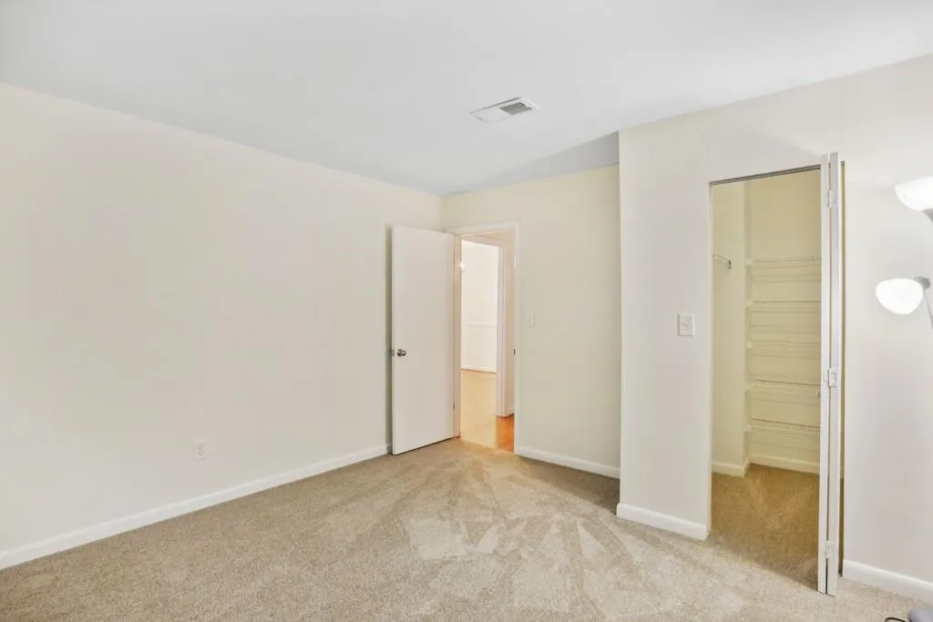 6900 Roswell Road Unit Q22, Sandy Springs, Georgia 30328, 2 Bedrooms Bedrooms, ,2 BathroomsBathrooms,Residential,Sold,6900 Roswell Road Unit Q22,7244031