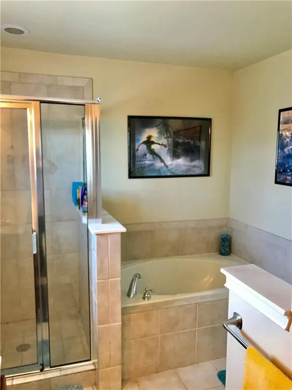 861 Perennial Drive, Atlanta, Georgia 30328, 2 Bedrooms Bedrooms, ,2 BathroomsBathrooms,Residential,Sold,861 Perennial Drive,6012566