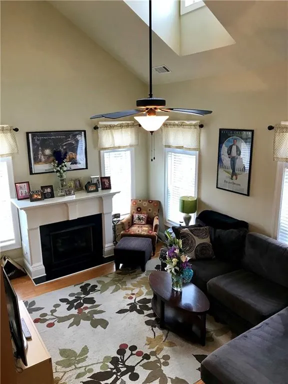 861 Perennial Drive, Atlanta, Georgia 30328, 2 Bedrooms Bedrooms, ,2 BathroomsBathrooms,Residential,Sold,861 Perennial Drive,6012566