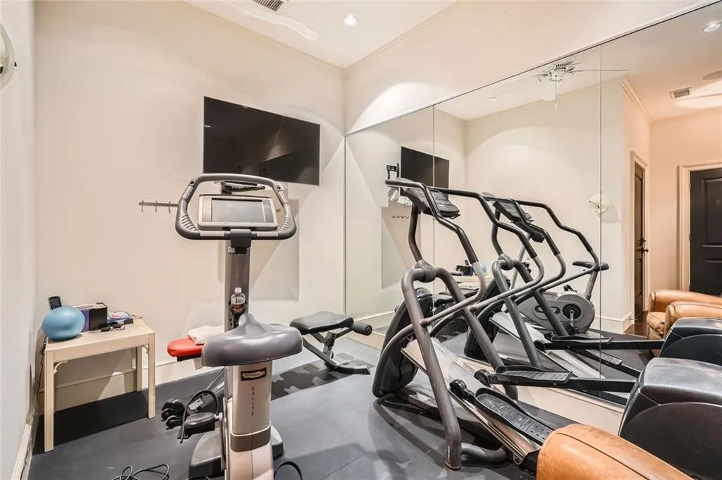 2440 Peachtree Road Nw Unit 9, Atlanta, Georgia 30305, 5 Bedrooms Bedrooms, ,4 BathroomsBathrooms,Residential,For Sale,2440 Peachtree Road Nw Unit 9,7577879