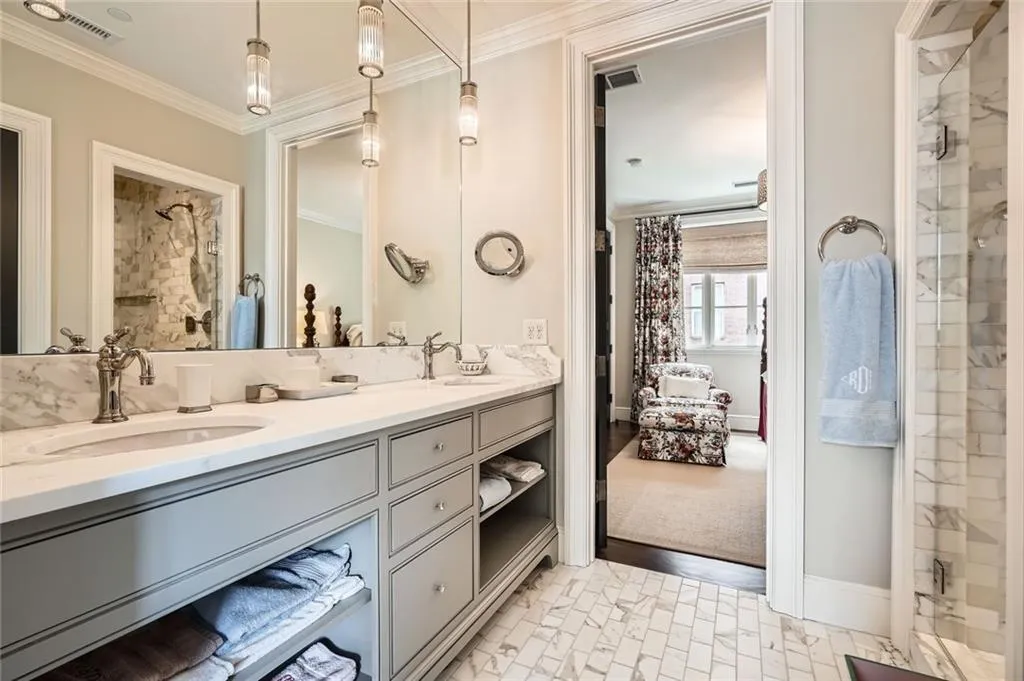 2440 Peachtree Road Nw Unit 9, Atlanta, Georgia 30305, 5 Bedrooms Bedrooms, ,4 BathroomsBathrooms,Residential,For Sale,2440 Peachtree Road Nw Unit 9,7577879