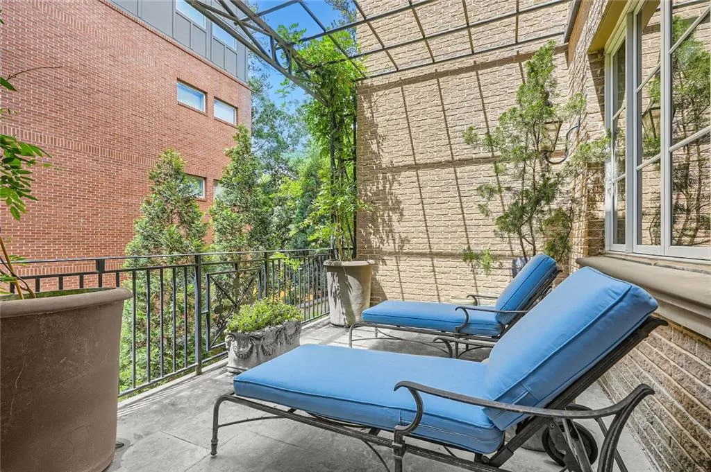 2440 Peachtree Road Nw Unit 9, Atlanta, Georgia 30305, 5 Bedrooms Bedrooms, ,4 BathroomsBathrooms,Residential,For Sale,2440 Peachtree Road Nw Unit 9,7577879
