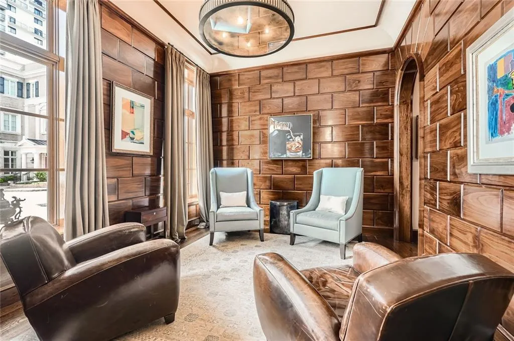 2440 Peachtree Road Nw Unit 9, Atlanta, Georgia 30305, 5 Bedrooms Bedrooms, ,4 BathroomsBathrooms,Residential,For Sale,2440 Peachtree Road Nw Unit 9,7577879