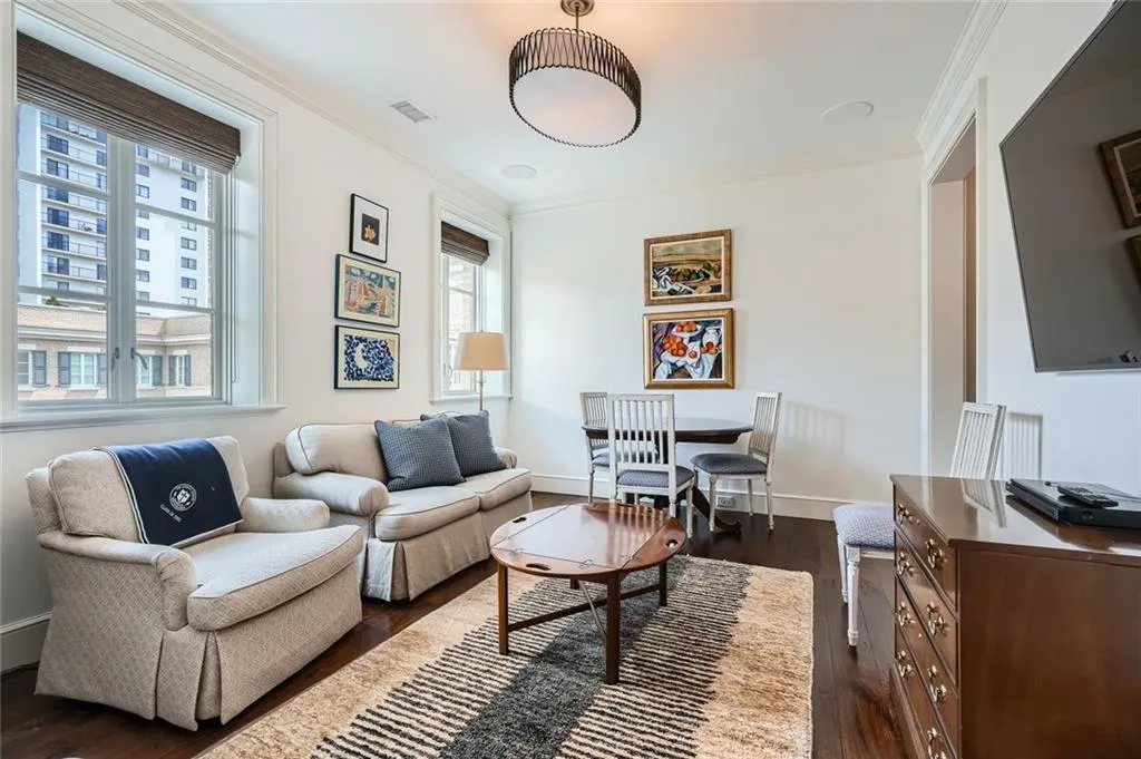2440 Peachtree Road Nw Unit 9, Atlanta, Georgia 30305, 5 Bedrooms Bedrooms, ,4 BathroomsBathrooms,Residential,For Sale,2440 Peachtree Road Nw Unit 9,7577879
