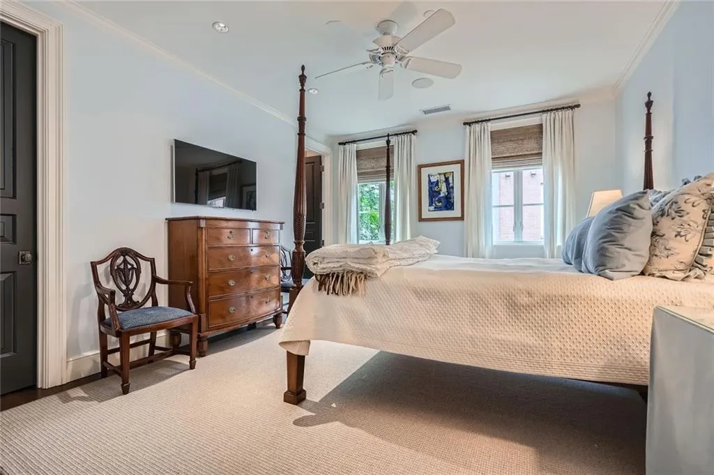 2440 Peachtree Road Nw Unit 9, Atlanta, Georgia 30305, 5 Bedrooms Bedrooms, ,4 BathroomsBathrooms,Residential,For Sale,2440 Peachtree Road Nw Unit 9,7577879