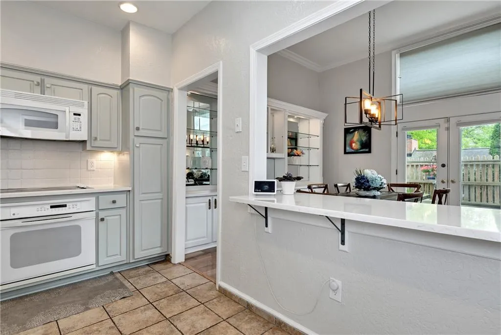 302 Brandywine Circle, Atlanta, Georgia 30350, 3 Bedrooms Bedrooms, ,2 BathroomsBathrooms,Residential,Sold,302 Brandywine Circle,7202982